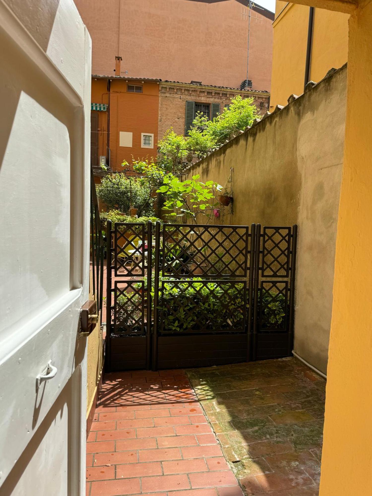 La Casina A Porta Castiglione Daire Bolonya Dış mekan fotoğraf